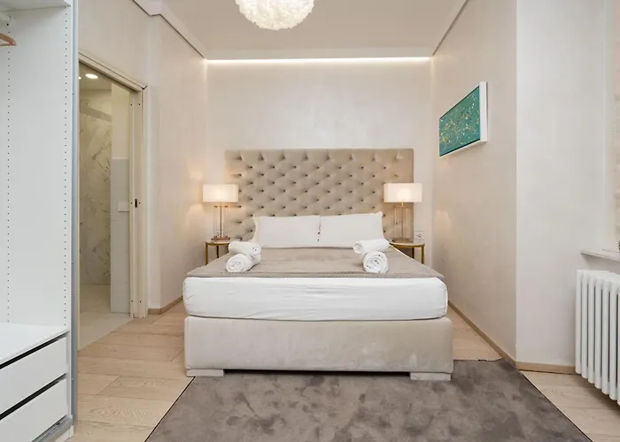 Trevi Fountain Terrace House Iii Rome
