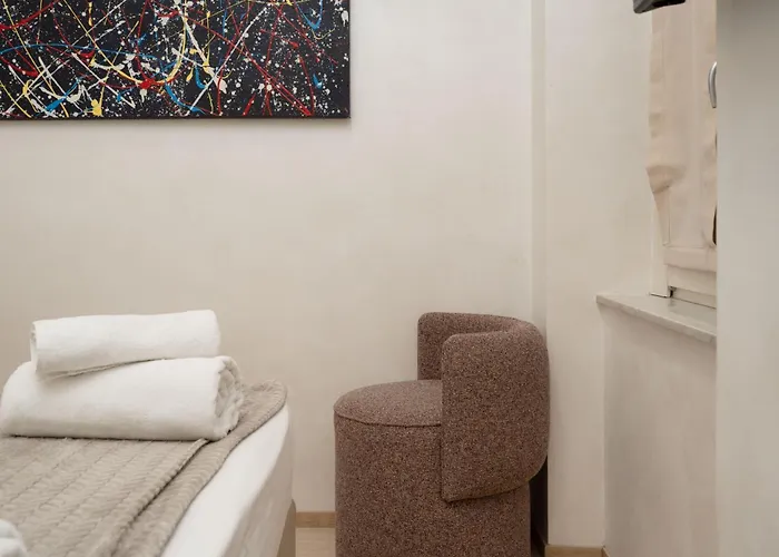 Trevi Fountain Terrace House Iii